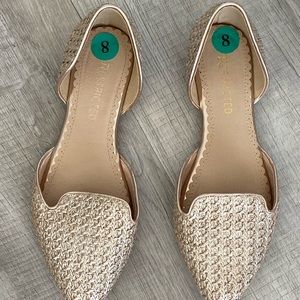 Copper colored flats in like new condition. Wore once.